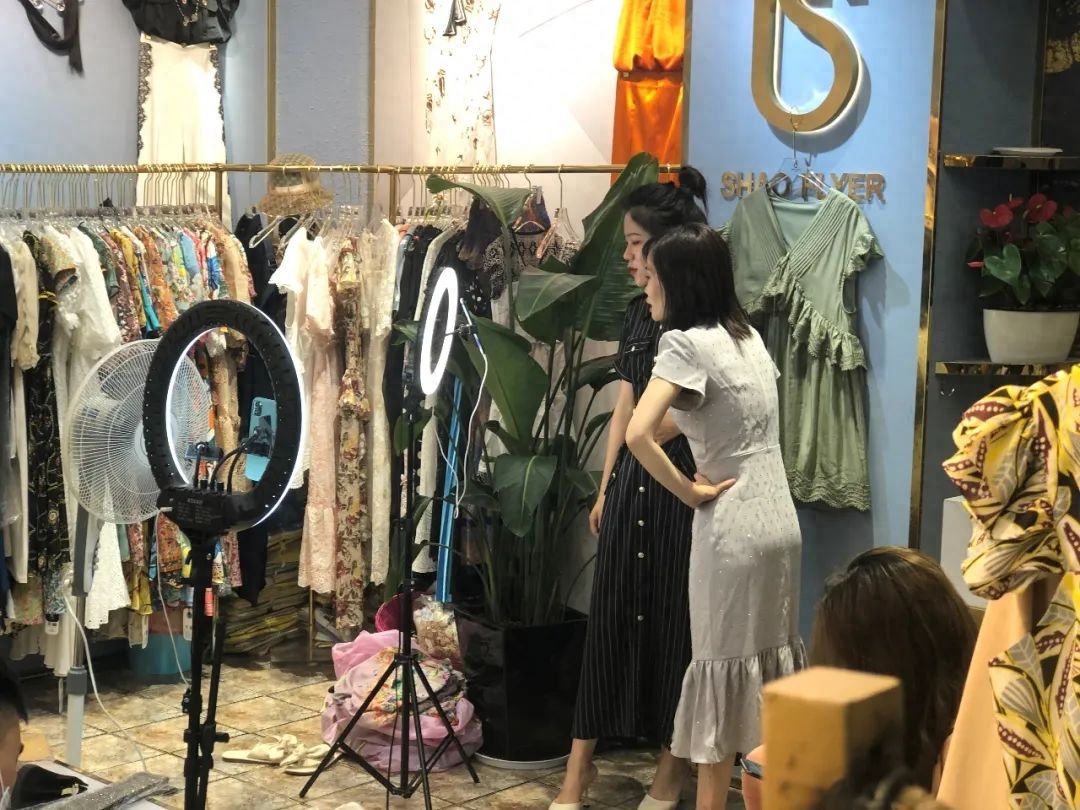 可以带货的半无人直播,半无人直播怎么卖货带货