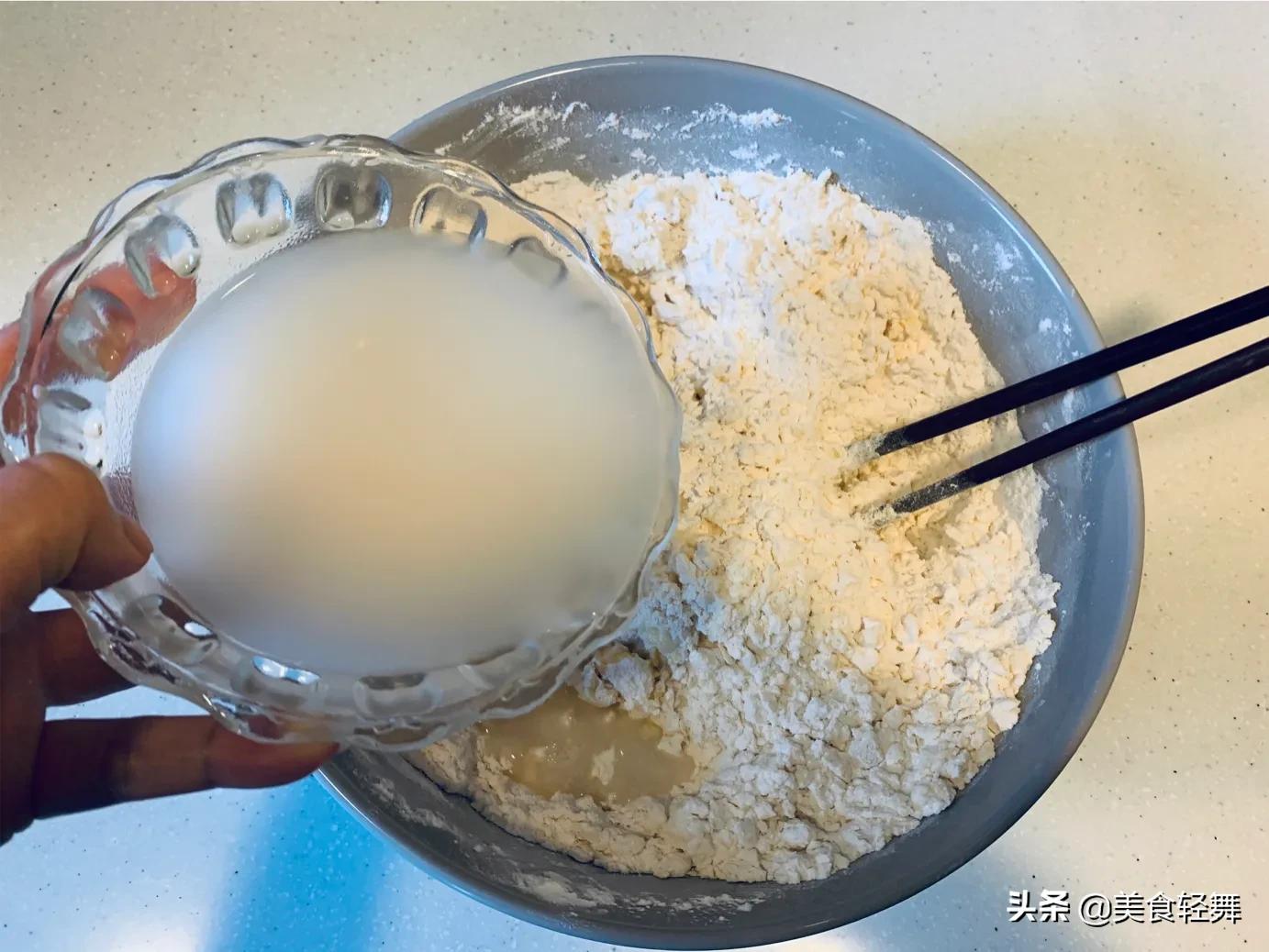 炸油条为啥要头天晚上发面,这样做大油条0失败